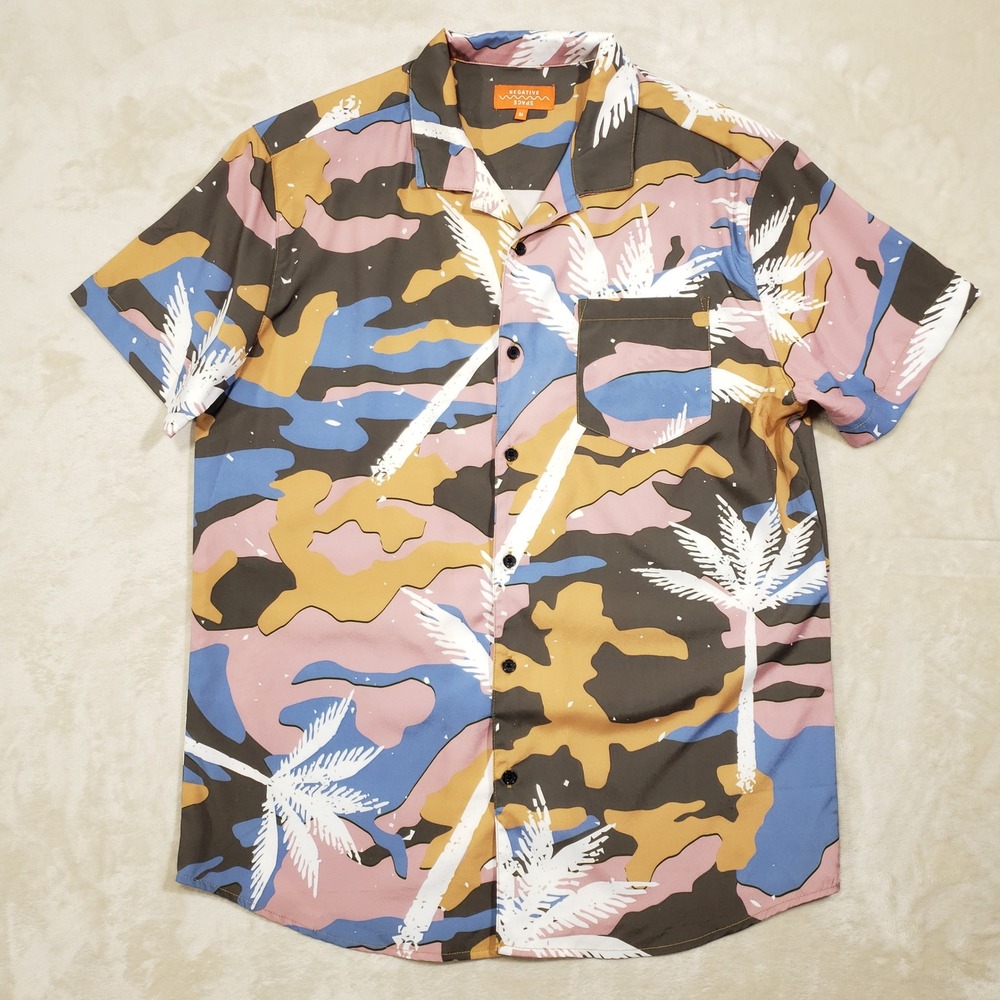 Negative Space Button Up Shirt Mens Medium Multicolor Camo Palm Tree Casual S/S